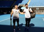 Australian Open: &Omicron;&iota; &alpha;&nu;&tau;ί&pi;&alpha;&lambda;&omicron;&iota; Sinner, Alcaraz &kappa;&alpha;&iota; Djokovic &theta;&alpha; &mu;&pi;&omicron;&rho;&omicron;ύ&sigma;&alpha;&nu; &nu;&alpha; &alpha;&nu;&alpha;&mu;&epsilon;&tau;&rho;&eta;&theta;&omicron;ύ&nu; &gamma;&iota;&alpha; &tau;&omicron; &pi;&rho;ώ&tau;&omicron; Grand Slam &tau;&omicron;&upsilon; 2025