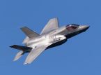 Νέα αεροσκάφη F-35B Lightning ενισχύουν την αεροπορική δύναμη μάχης του Ηνωμένου Βασιλείου