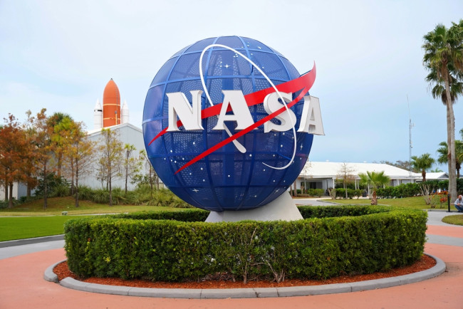 Η NASA ανακοινώνει μόνιμη βάση 20 δισεκατομμυρίων δολαρίων στην επιφάνεια της Σελήνης