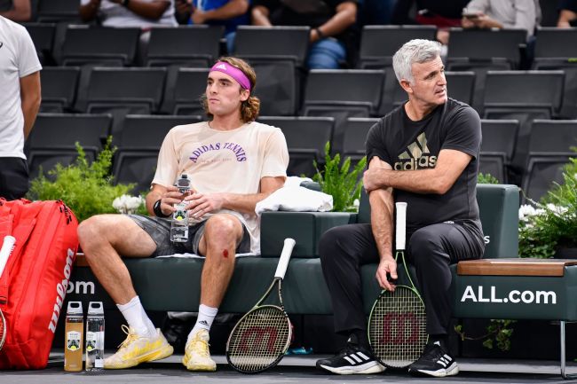 Ο Στέφανος Τσιτσιπάς συμφιλιώνεται με τον πατέρα του, αλλά αποχωρεί πρόωρα από τον Καναδά