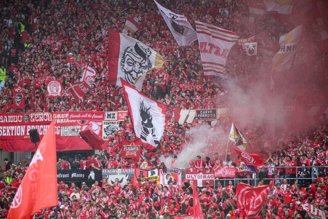 Ο θρύλος της Μπάγερν Μονάχου, Όλιβερ Καν, πιστεύει ότι η Bundesliga έχει χάσει την ελκυστικότητά της σε σύγκριση με την Premier League