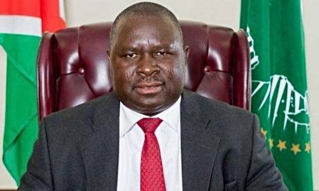 Ο πολιτικός Αδόλφος Χίτλερ κερδίζει τις τοπικές εκλογές στη Ναμίμπια