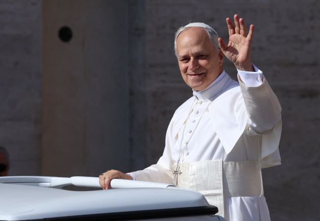 Ο Πάπας Λέων καταγγέλλει τη βία στη Μέση Ανατολή ως «διαβολική»