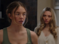 &Omicron; Sydney Sweeney &kappa;&alpha;&iota; &eta; Amanda Seyfried έ&rho;&chi;&omicron;&nu;&tau;&alpha;&iota; &alpha;&nu;&tau;&iota;&mu;έ&tau;&omega;&pi;&omicron;&iota; &sigma;&epsilon; &nu;έ&omicron; &theta;&rho;ί&lambda;&epsilon;&rho; The Housemaid 