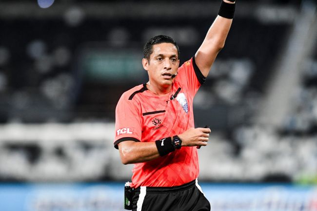 Οι κάμερες σώματος διαιτητών θα μπορούσαν να χρησιμοποιηθούν στην Premier League και σε άλλες διοργανώσεις, αλλά χρειάζονται έγκριση