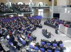&Eta; &Gamma;&epsilon;&rho;&mu;&alpha;&nu;ί&alpha; &pi;&alpha;&rho;&alpha;&chi;&omega;&rho;&epsilon;ί &sigma;&tau;&omicron;&nu; &sigma;&tau;&rho;&alpha;&tau;ό &epsilon;&upsilon;&rho;ύ&tau;&epsilon;&rho;&epsilon;&sigmaf; &epsilon;&xi;&omicron;&upsilon;&sigma;ί&epsilon;&sigmaf; &gamma;&iota;&alpha; &tau;&eta;&nu; &alpha;&nu;&tau;&iota;&mu;&epsilon;&tau;ώ&pi;&iota;&sigma;&eta; &tau;&omega;&nu; drones