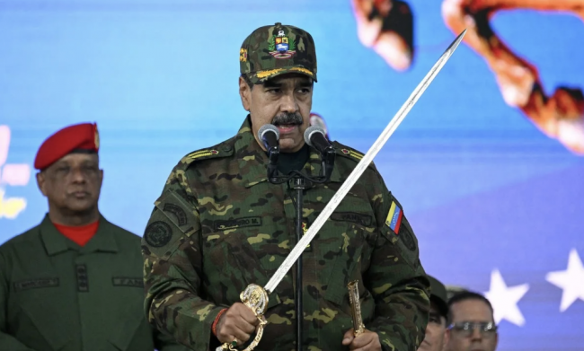 Ο Τραμπ προειδοποιεί τις αεροπορικές εταιρείες να «μείνουν μακριά από τη Βενεζουέλα»