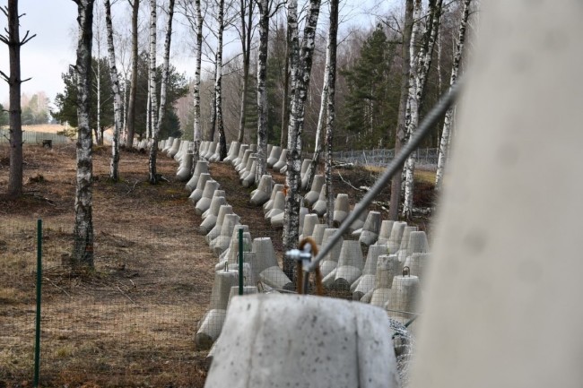 Η Πολωνία σχεδιάζει να τοποθετήσει εκατομμύρια νάρκες κατά μήκος των ανατολικών συνόρων της με τη Ρωσία και τη Λευκορωσία