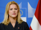 &Eta; &pi;&rho;&omega;&theta;&upsilon;&pi;&omicron;&upsilon;&rho;&gamma;ό&sigmaf; &tau;&eta;&sigmaf; &Lambda;&epsilon;&tau;&omicron;&nu;ί&alpha;&sigmaf; &Epsilon;&beta;ί&kappa;&alpha; &Sigma;&iota;&lambda;ί&nu;&alpha; &pi;&alpha;&rho;&alpha;&iota;&tau;&epsilon;ί&tau;&alpha;&iota; &mu;&epsilon;&tau;ά &tau;&omicron;&nu; &chi;&epsilon;&iota;&rho;&iota;&sigma;&mu;ό &omicron;&upsilon;&kappa;&rho;&alpha;&nu;&iota;&kappa;ώ&nu; &mu;&eta; &epsilon;&pi;&alpha;&nu;&delta;&rho;&omega;&mu;έ&nu;&omega;&nu; &alpha;&epsilon;&rho;&omicron;&sigma;&kappa;&alpha;&phi;ώ&nu; &sigma;&tau;&omicron; έ&delta;&alpha;&phi;ό&sigmaf; &tau;&eta;&sigmaf;