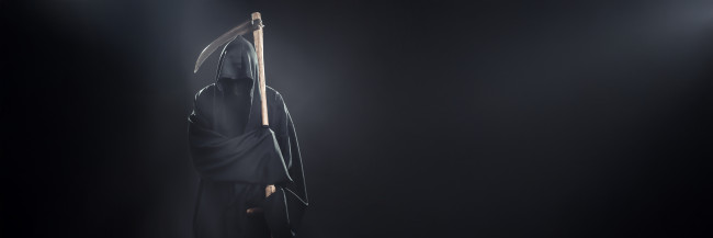 Ο «cosplayer» του Grim Reaper συνελήφθη αφού τρόμαξε ασθενείς από την οροφή του νοσοκομείου της Ουαλίας
