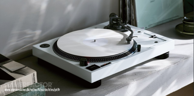 Η Audio-Technica παρουσιάζει το λευκό μοντέλο πικάπ AT-LP120XBT-USB