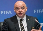 &Omicron; &pi;&rho;ό&epsilon;&delta;&rho;&omicron;&sigmaf; &tau;&eta;&sigmaf; FIFA, &Iota;&nu;&phi;&alpha;&nu;&tau;ί&nu;&omicron;, &sigma;&upsilon;&mu;&mu;&epsilon;&tau;έ&chi;&epsilon;&iota; &sigma;&tau;&eta; &delta;&iota;&alpha;&mu;ά&chi;&eta;, &tau;ά&sigma;&sigma;&epsilon;&tau;&alpha;&iota; &sigma;&tau;&omicron; &pi;&lambda;&epsilon;&upsilon;&rho;ό &tau;&omicron;&upsilon; &Beta;&iota;&nu;ί&sigma;&iota;&omicron;&upsilon;&sigmaf;: "&Sigma;&omicron;&kappa;&alpha;&rho;&iota;&sigma;&mu;έ&nu;&omicron;&sigmaf; &kappa;&alpha;&iota; &lambda;&upsilon;&pi;&eta;&mu;έ&nu;&omicron;&sigmaf;"