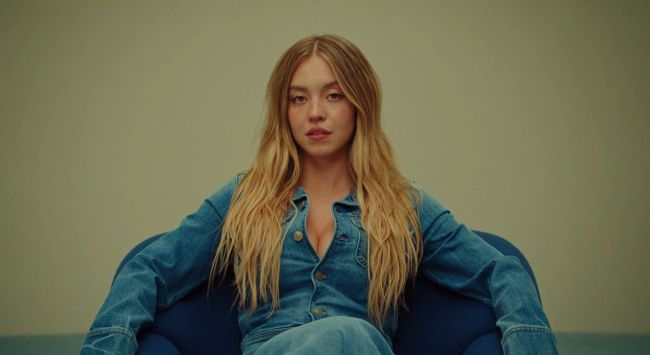 Η Sydney Sweeney για το ρόλο ενός κοριτσιού του Bond: «Νομίζω ότι θα διασκέδαζα περισσότερο ως James Bond»