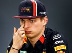 &Omicron; Max Verstappen &alpha;&pi;&omicron;&kappa;&alpha;&lambda;ύ&pi;&tau;&epsilon;&iota; &tau;&omicron;&upsilon;&sigmaf; &mu;ό&nu;&omicron;&upsilon;&sigmaf; &pi;&alpha;&rho;ά&gamma;&omicron;&nu;&tau;&epsilon;&sigmaf; &pi;&omicron;&upsilon; &theta;&alpha; &sigma;&kappa;&epsilon;&phi;&tau;ό&tau;&alpha;&nu; &nu;&alpha; &alpha;&pi;&omicron;&chi;&omega;&rho;ή&sigma;&epsilon;&iota; &alpha;&pi;ό &tau;&eta; Red Bull