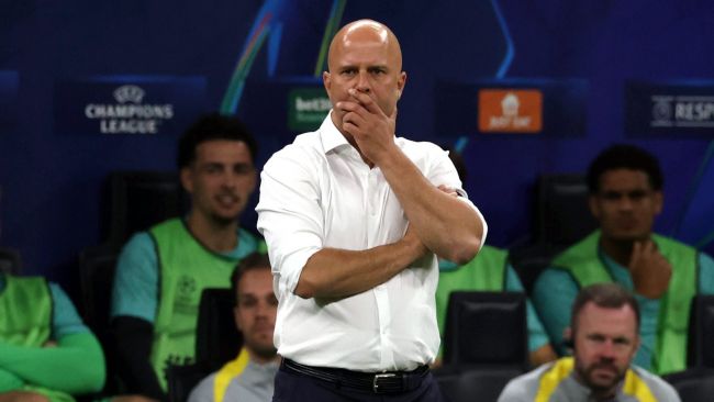 Ο Άρνε Σλοτ «δεν απειλείται» παρά τη χειρότερη πορεία της Λίβερπουλ εδώ και 70 χρόνια