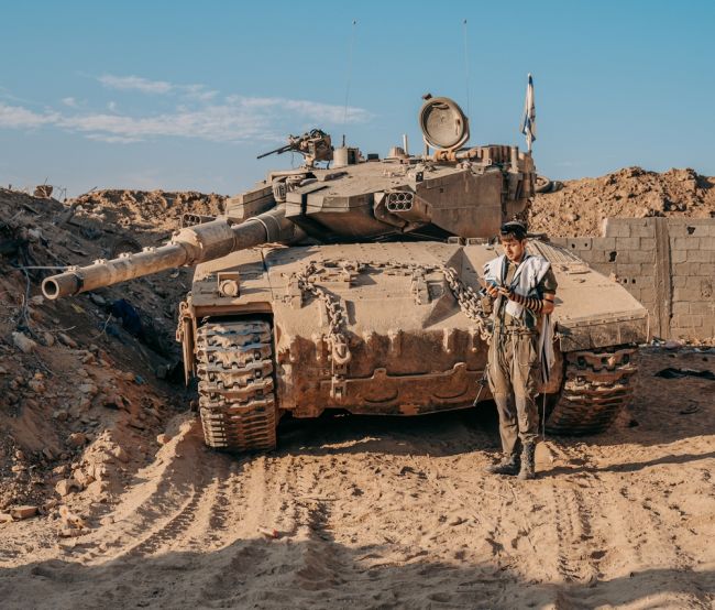 Ισραηλινά τανκς προελαύνουν στην πόλη της Γάζας καθώς ο Τραμπ ετοιμάζει συνάντηση