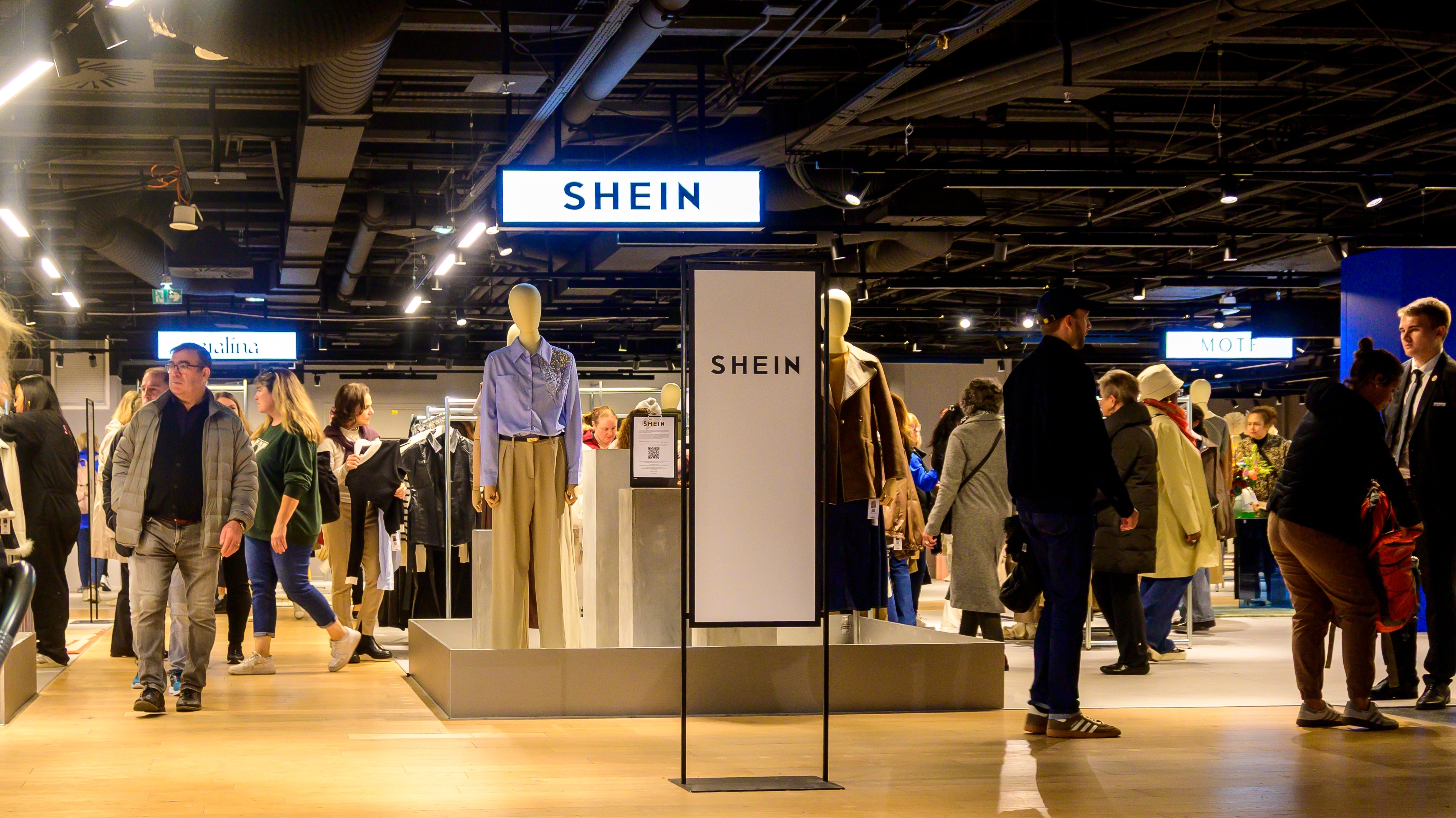 Ο κινεζικός γίγαντας της γρήγορης μόδας Shein χάνει 99 εκατομμύρια δολάρια λόγω των δασμών του Τραμπ
