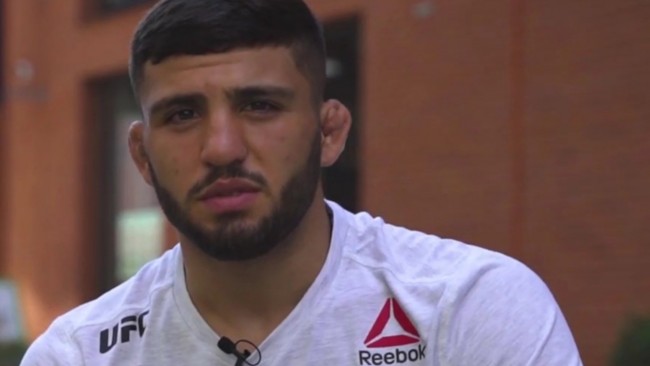 Ο Ίλια Τοπούρια πιστεύει ότι ο Αρμάν Τσαρουκιάν «δεν είναι πολύ έξυπνος»: «Γάμα σε, Αρμάν»