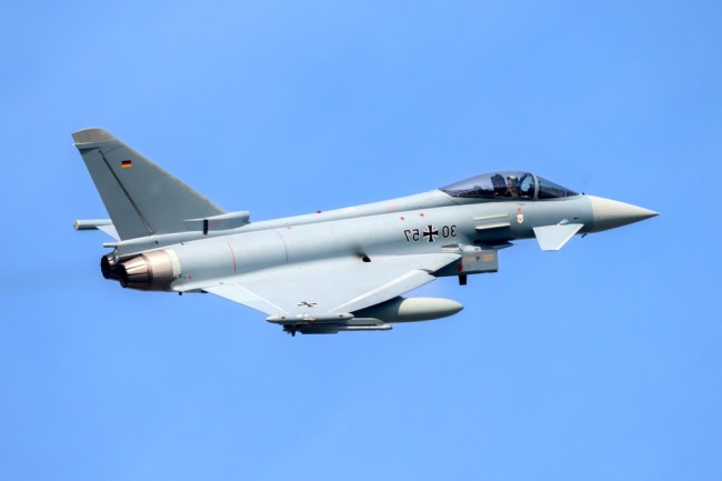 Το ΝΑΤΟ ανακατεύει μαχητικά αεροσκάφη μετά τη βαθύτερη παραβίαση drone στη Ρουμανία (πάνω από 100 χλμ. στην ενδοχώρα)