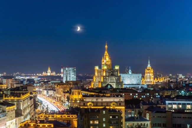 Η Ρωσία σχεδιάζει να κατασκευάσει πυρηνικό εργοστάσιο στη Σελήνη μέσα σε μια δεκαετία