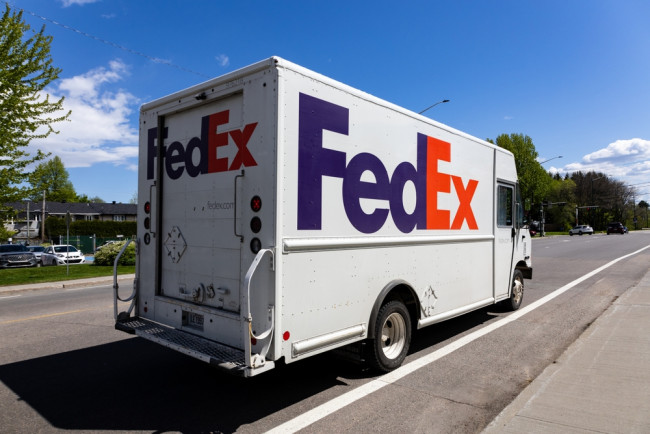 Η FedEx μηνύει την κυβέρνηση των ΗΠΑ ζητώντας «πλήρη επιστροφή χρημάτων» για τους δασμούς Τραμπ